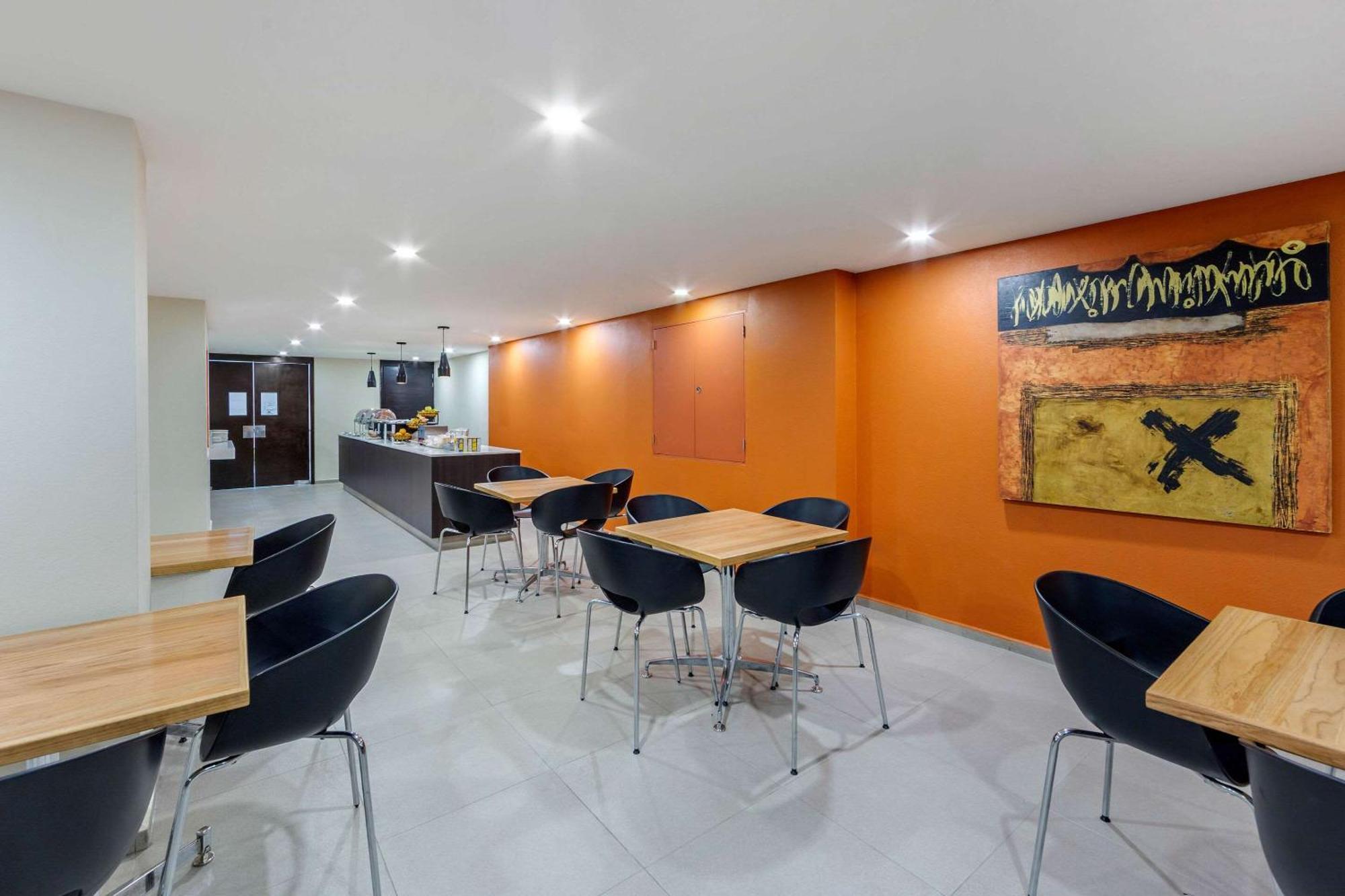 Comfort Inn San Luis Potosi Ngoại thất bức ảnh