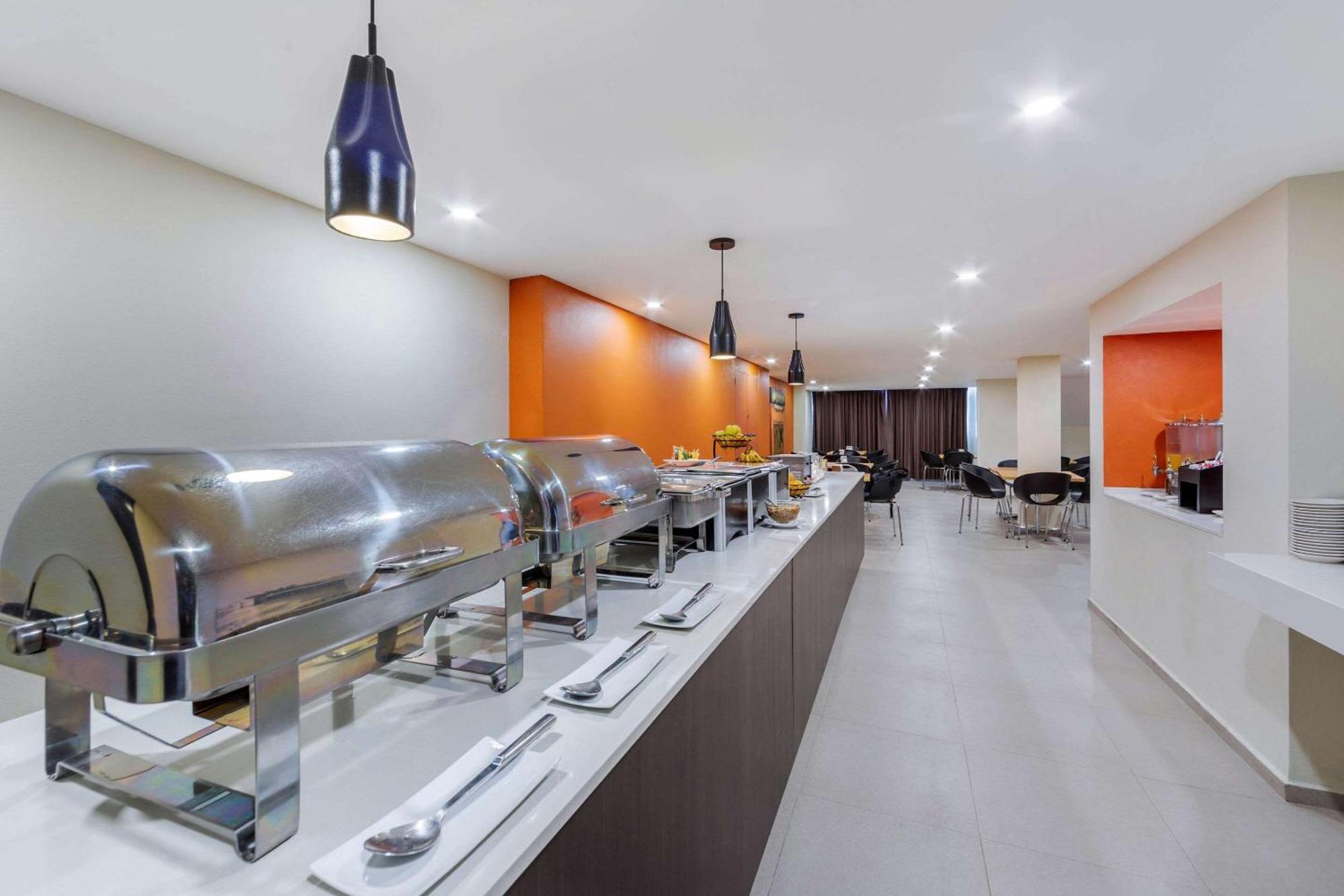 Comfort Inn San Luis Potosi Ngoại thất bức ảnh