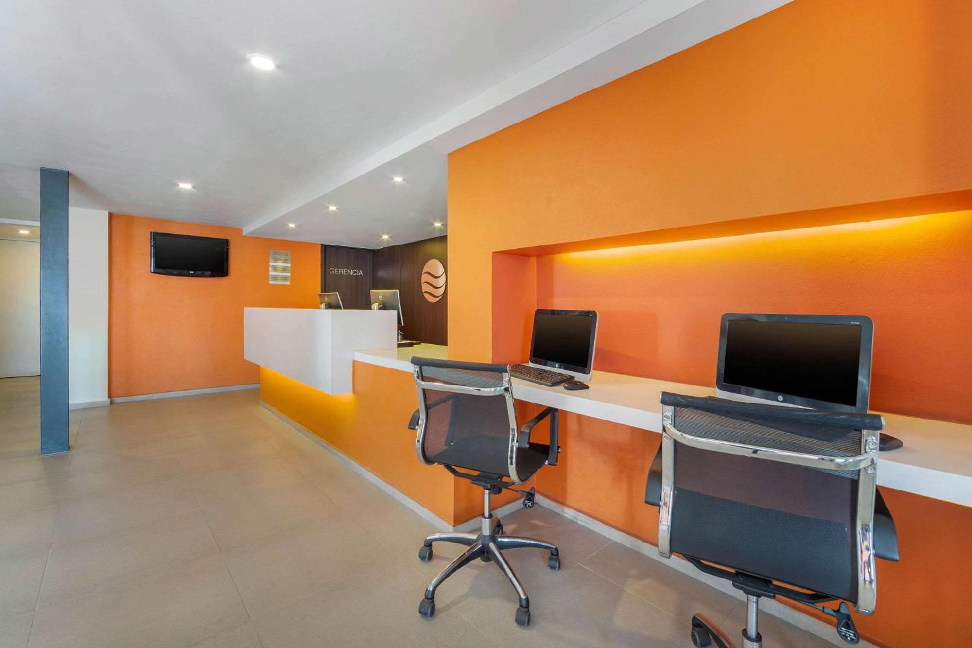 Comfort Inn San Luis Potosi Ngoại thất bức ảnh