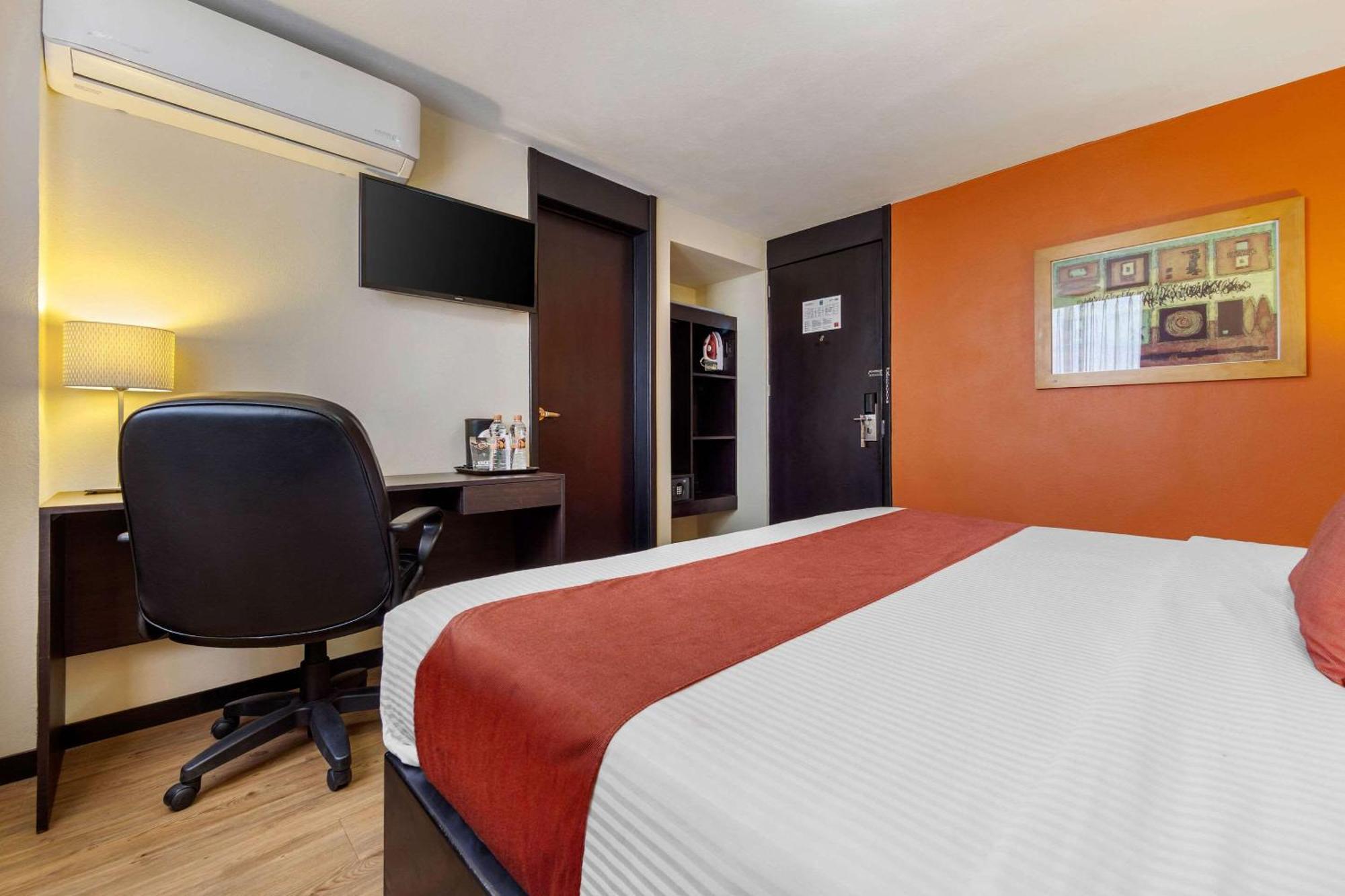 Comfort Inn San Luis Potosi Ngoại thất bức ảnh